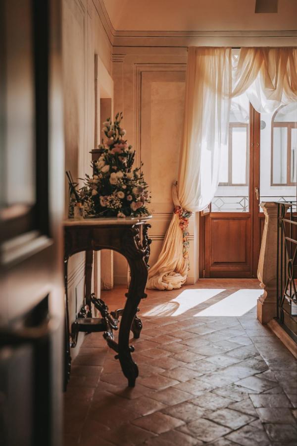 مبيت وإفطار Roio Palazzo Palitti المظهر الخارجي الصورة
